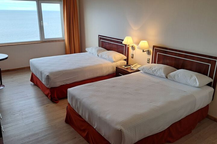 Room 33 of 73