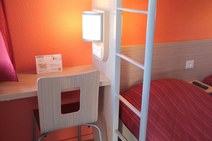 Room 5 of 23