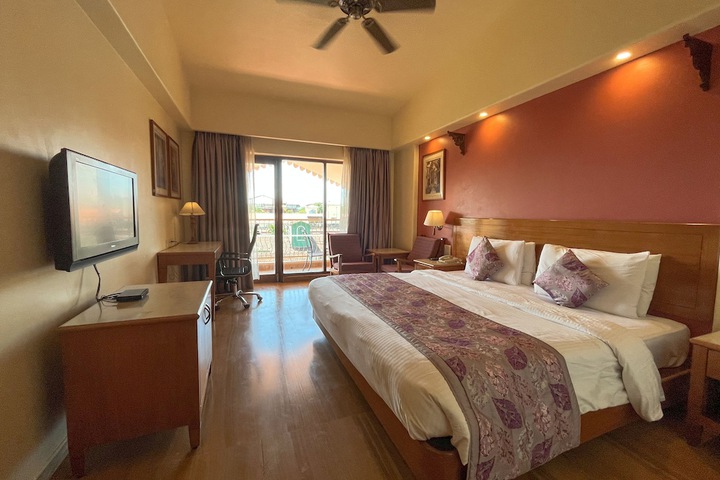 Room 8 of 31