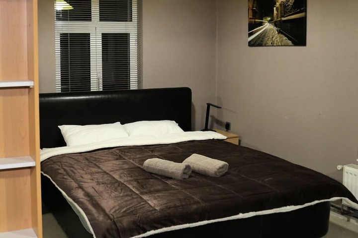 Room 15 of 84