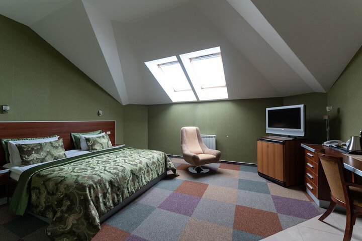 Room 10 of 53