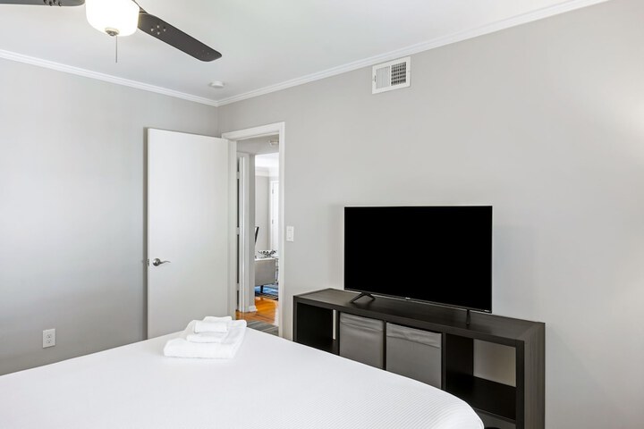 Room 34 of 201