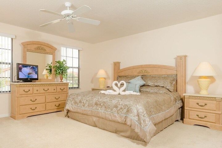 Room 5 of 21
