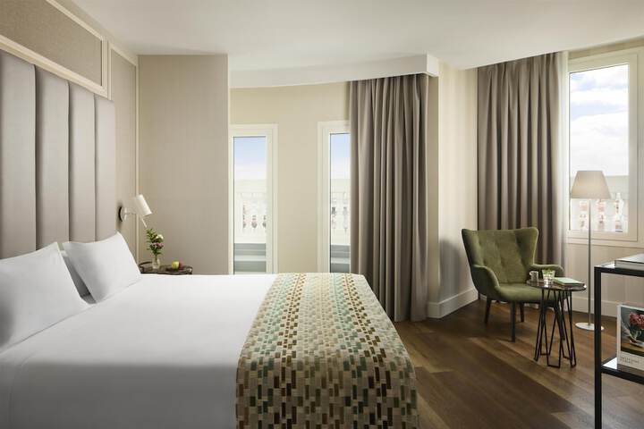 Room 12 of 64