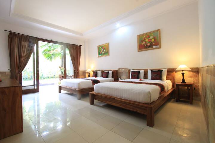 Room 8 of 213