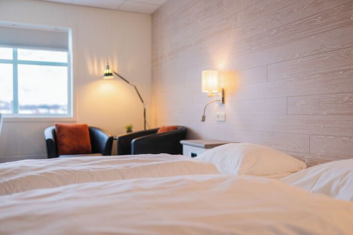 Room 103 of 262