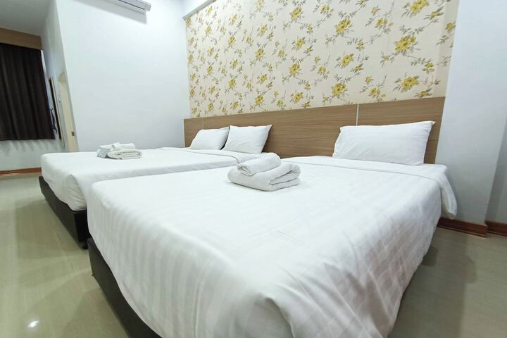 Room 28 of 48
