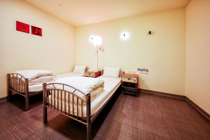 Room 59 of 98