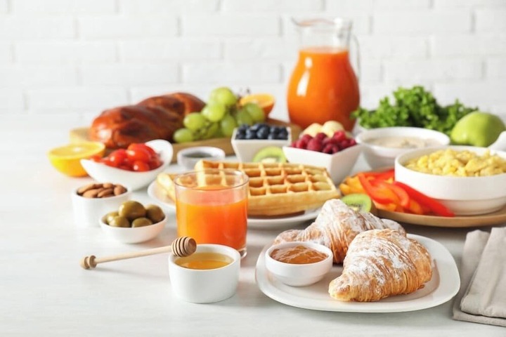Breakfast/Coffee Service 77 of 128