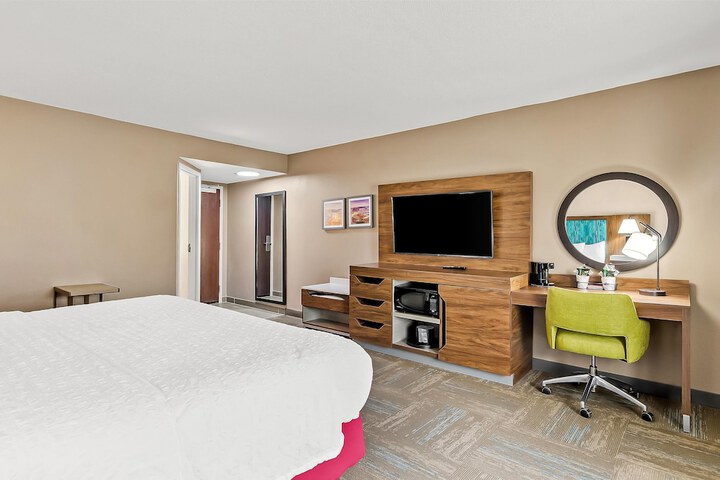 Room 4 of 46