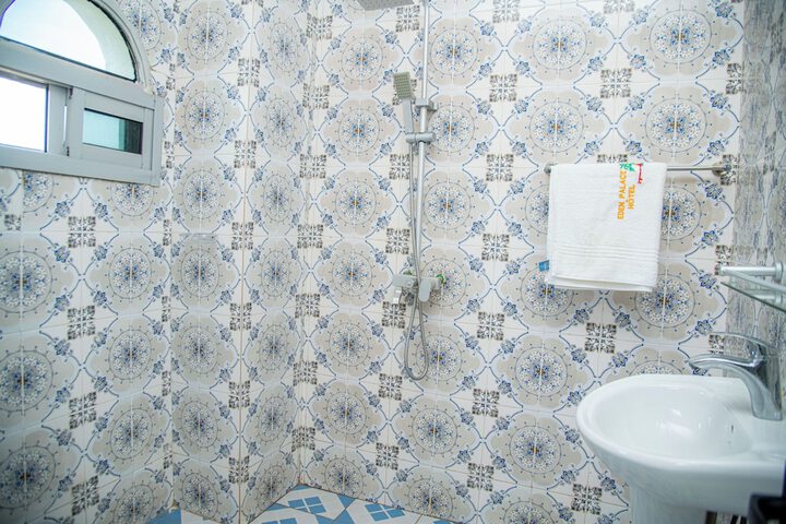 Room 48 of 110