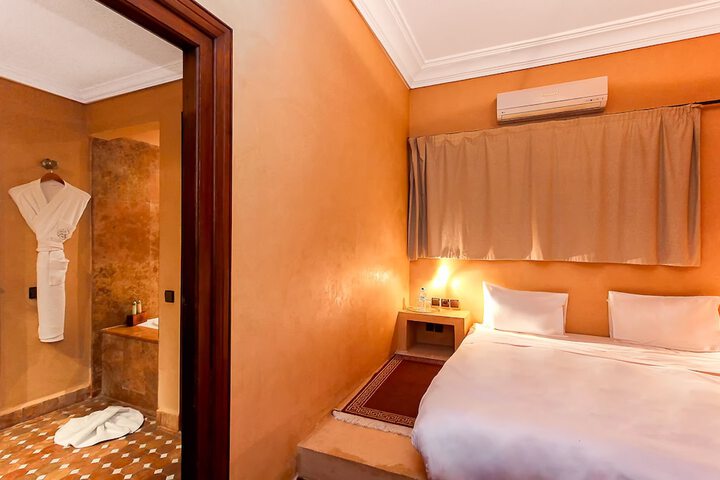 Room 15 of 79