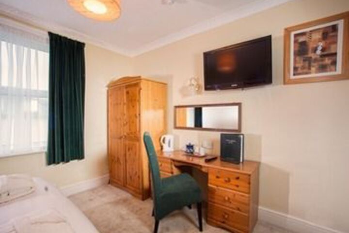 Room 31 of 40
