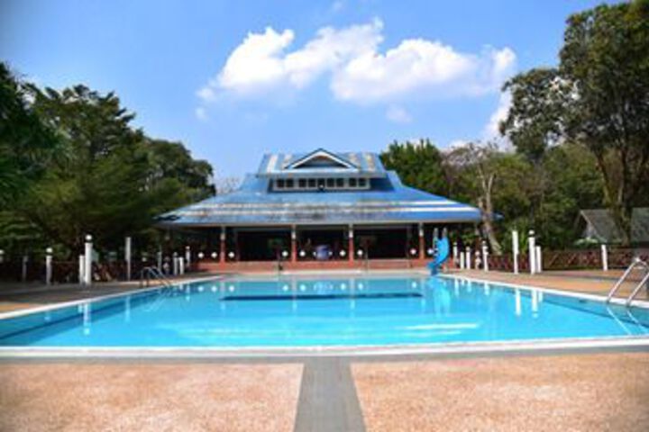 Pool 27 of 37