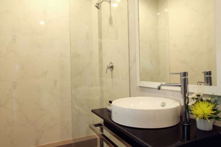 Room 8 of 18