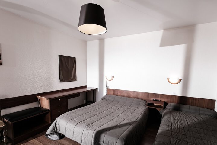 Room 8 of 30