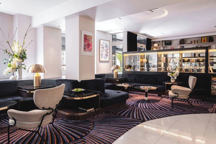 Entrance & Lobby