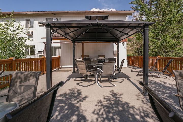 Terrace/Patio 18 of 28