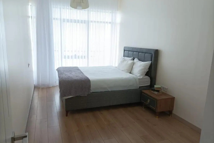 Room 5 of 9