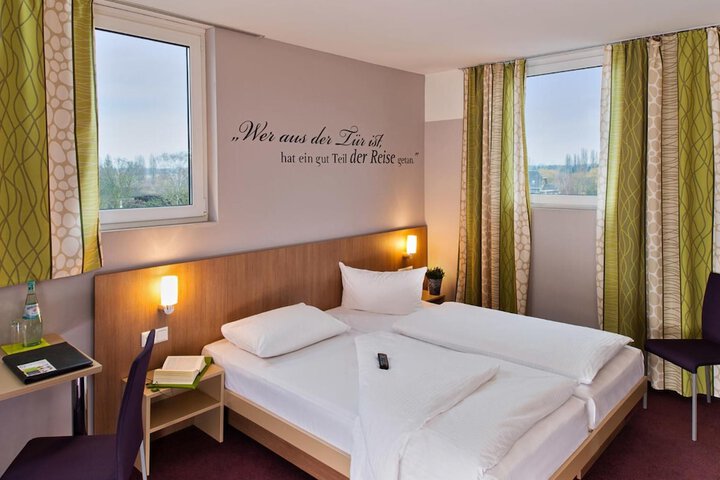 Room 15 of 29