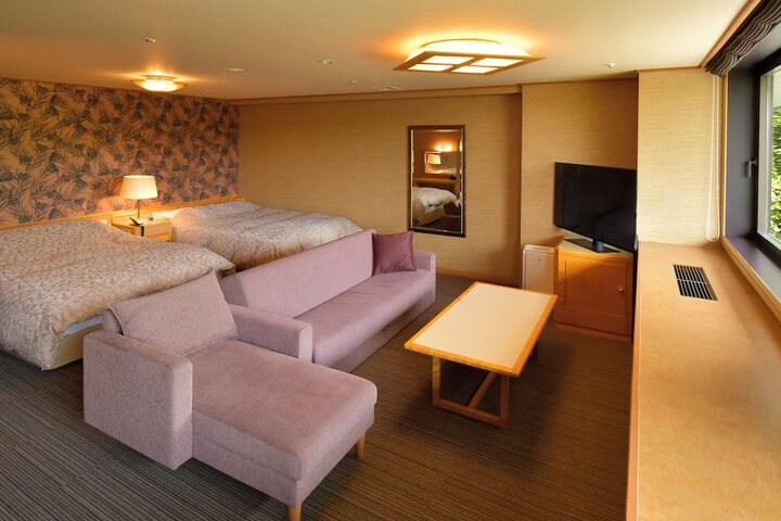 Room 22 of 93