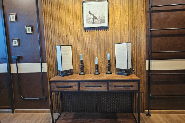 Room 6 of 60
