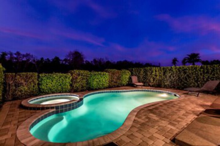 Pool 19 of 29