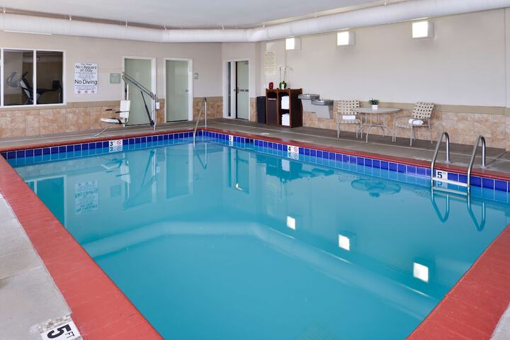 Pools & Facilities