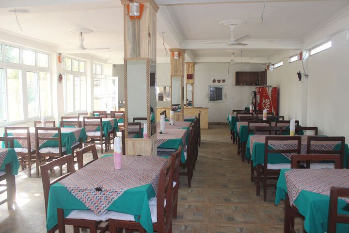 Dining 49 of 66