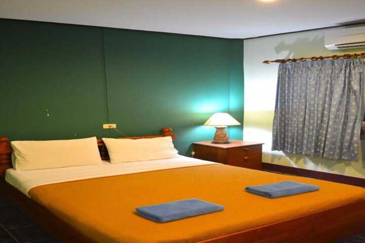 Room 20 of 37
