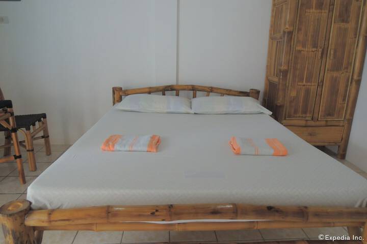 Room 16 of 70