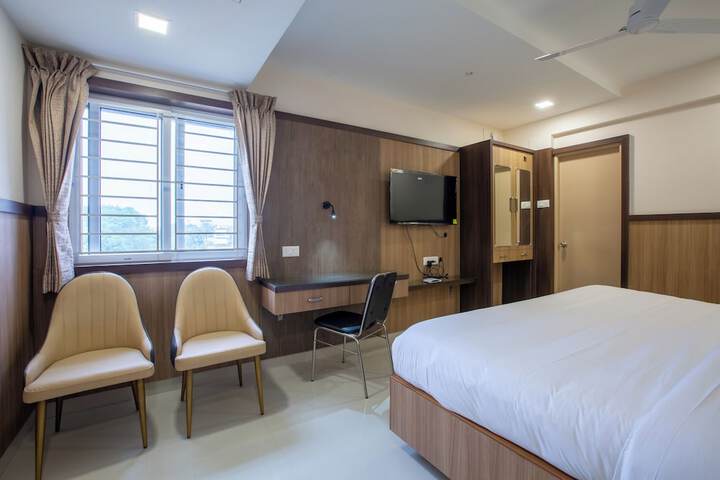 Room 13 of 50