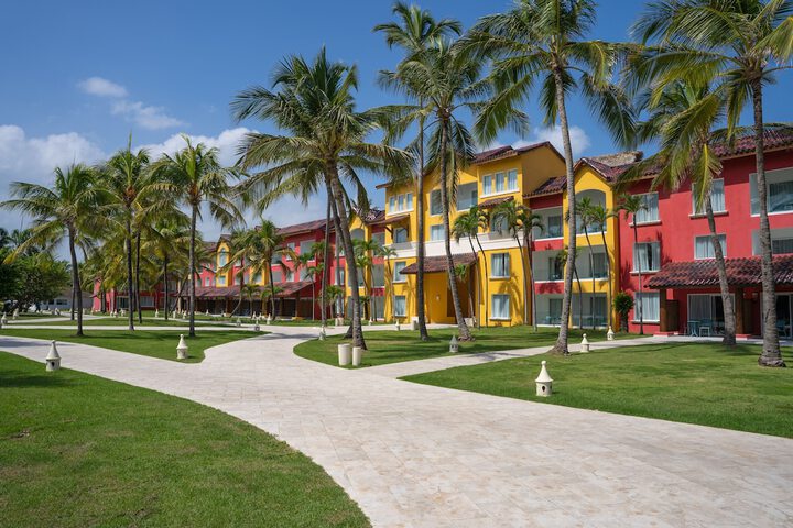 Hotel Exterior 196 of 218