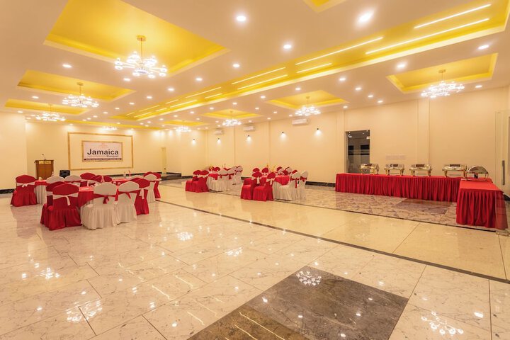 Ballroom/Hall 57 of 75
