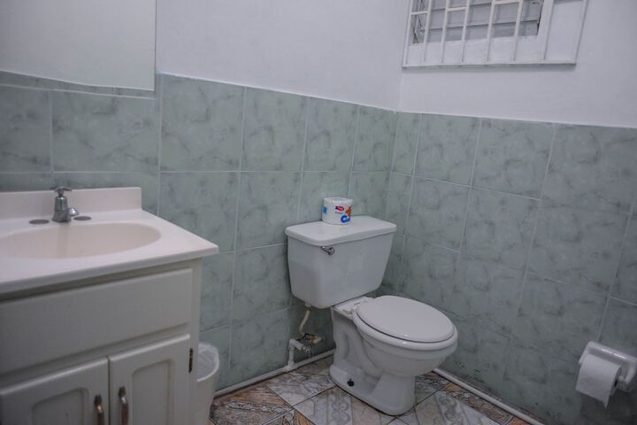 Room 48 of 69