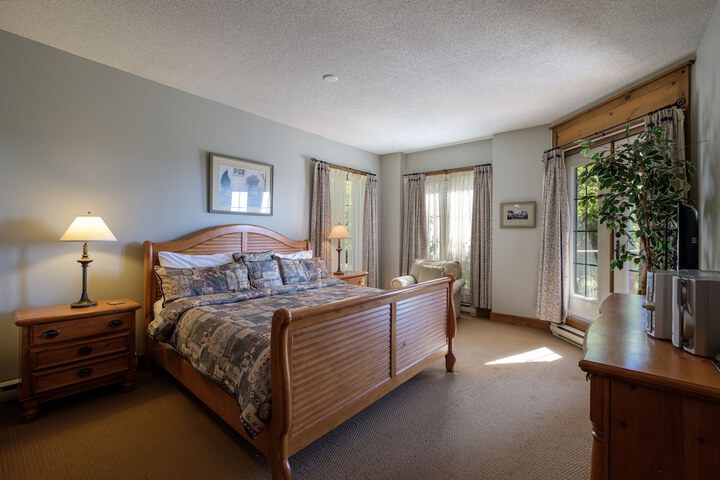 Room 4 of 112