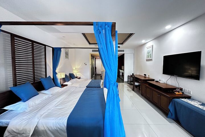 Room 55 of 178