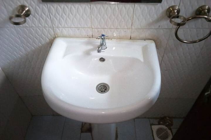 Room 8 of 21