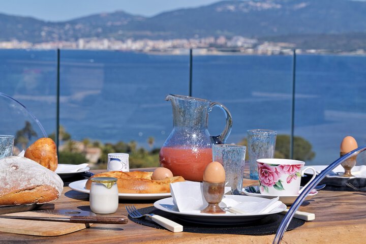 Breakfast/Coffee Service 29 of 35