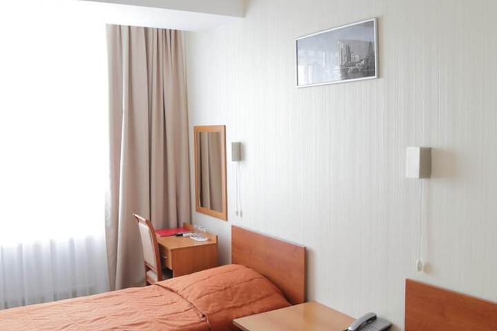 Room 12 of 41