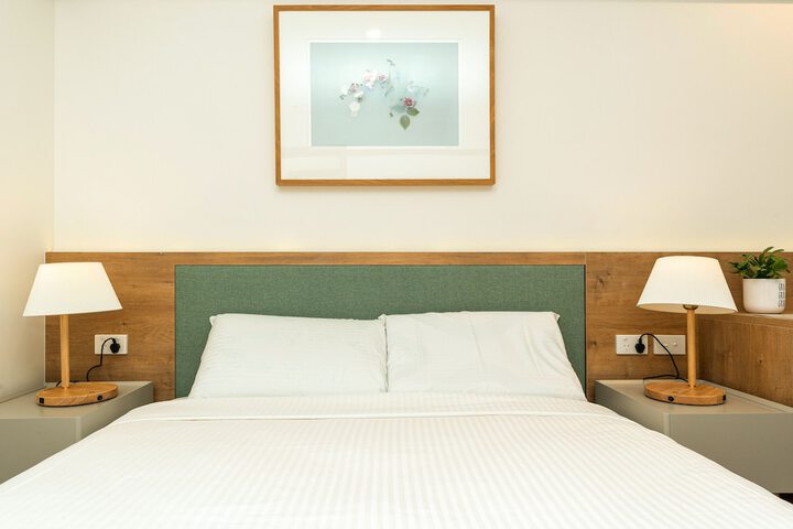 Room 15 of 111
