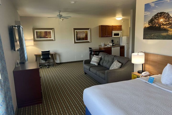 Room 13 of 40