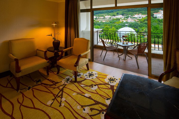 Room 12 of 41