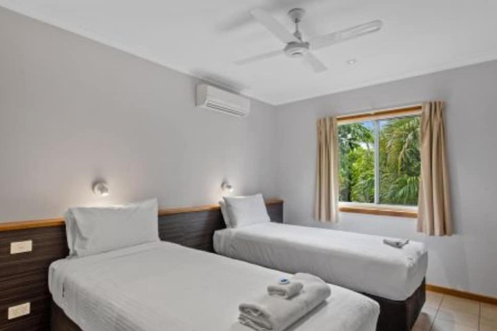 Room 8 of 41