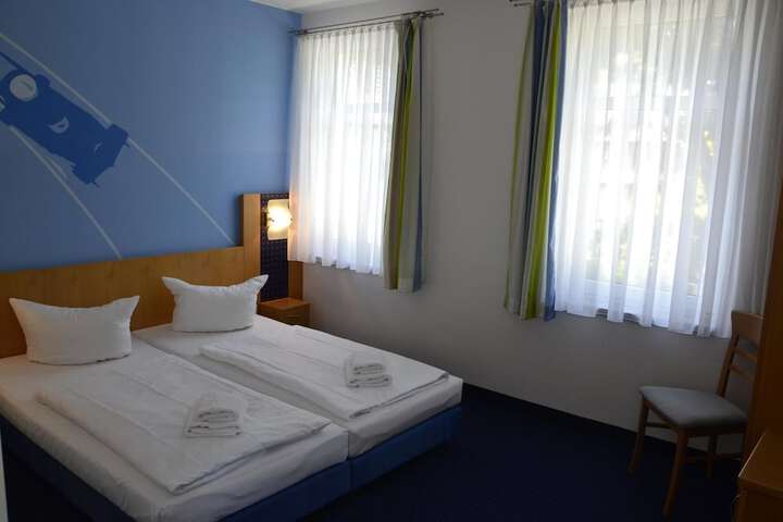 Room 11 of 44