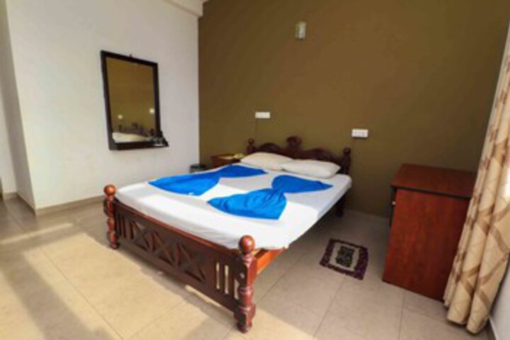 Room 14 of 18