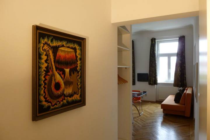 Room 75 of 108