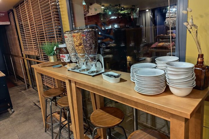 Dining 54 of 76