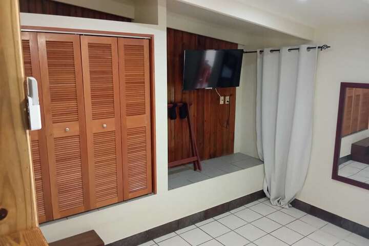 Room 36 of 157