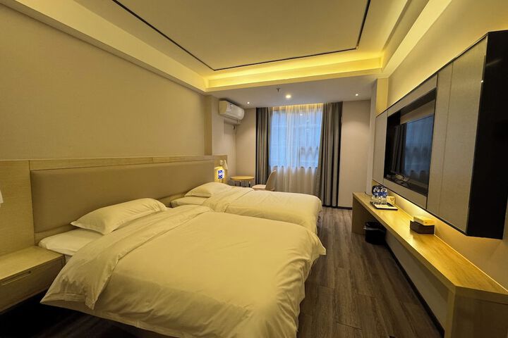 Room 10 of 20